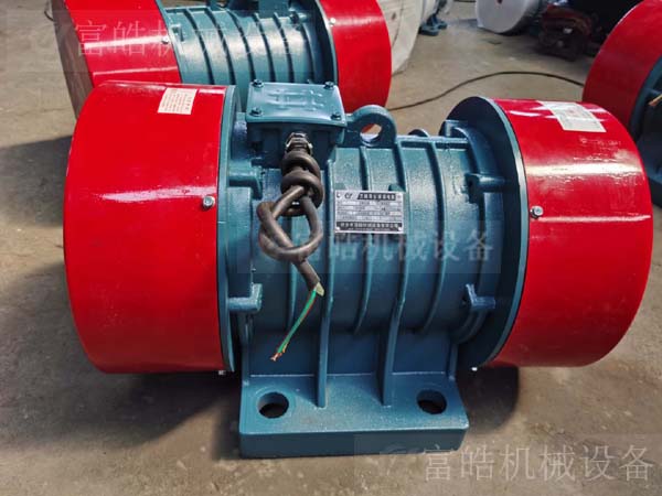 脫水篩直線篩常用激振器和振動(dòng)電機(jī)